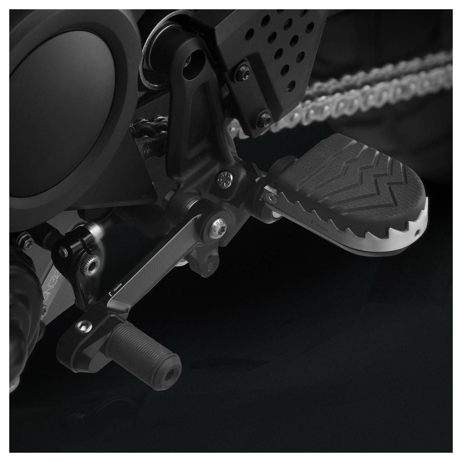 Rizoma Adjustable Gear Lever For Harley Pan America 2021-2023 2 Rizoma Adjustable Gear Lever For Harley Pan America 2021-2023 - Image 2